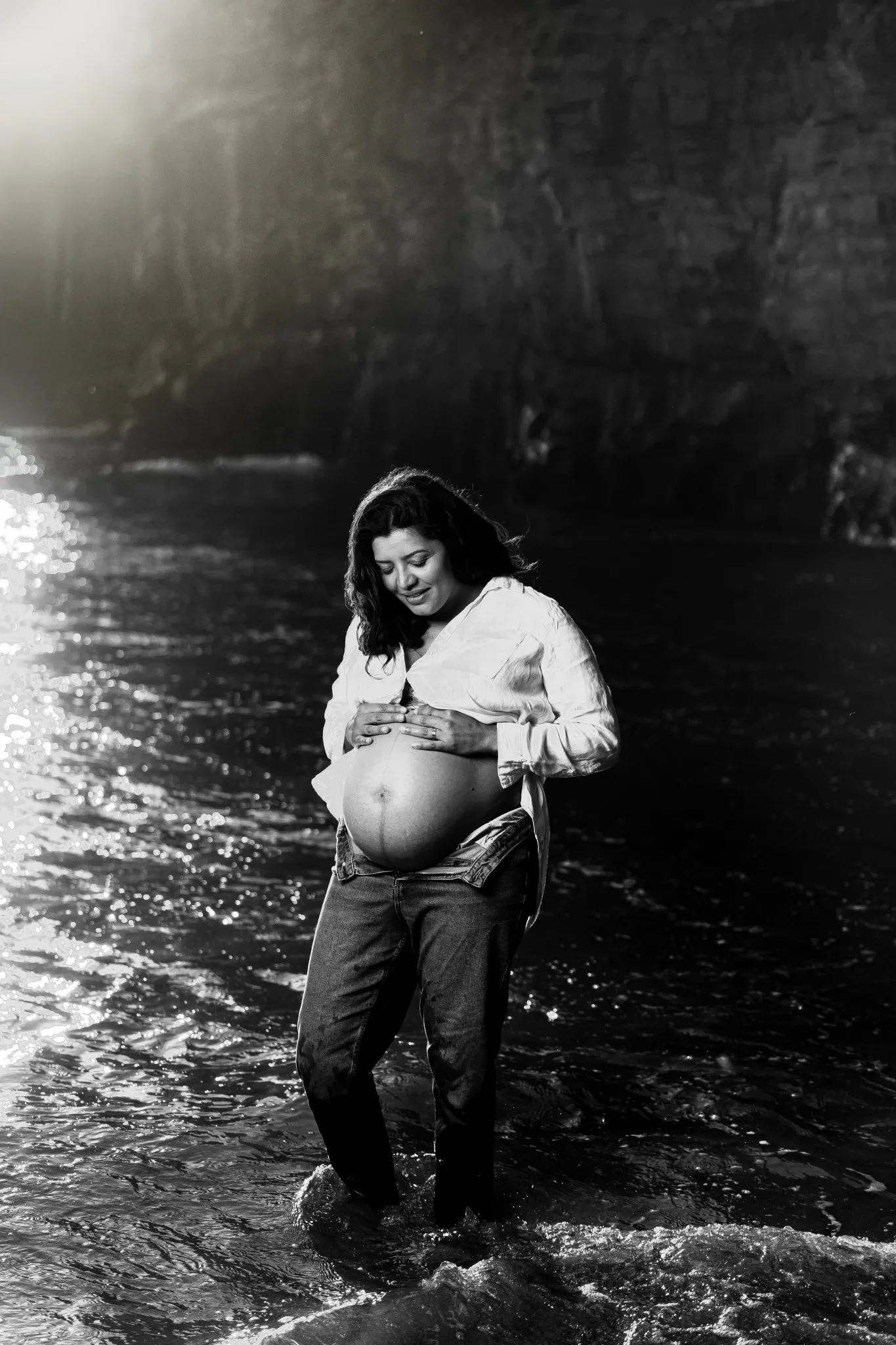 Eagle Productions Maternity Couple Black And White Ocean